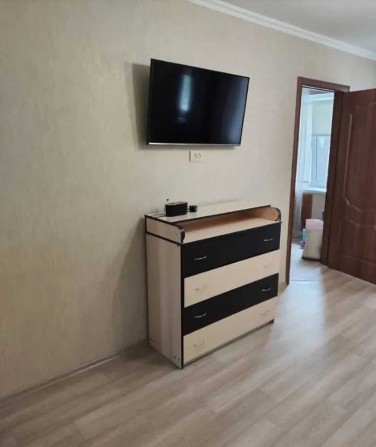 Продам 3 ком. кв. с ремонтом на проспекте Мануйловский (Воронцова) - фото 1