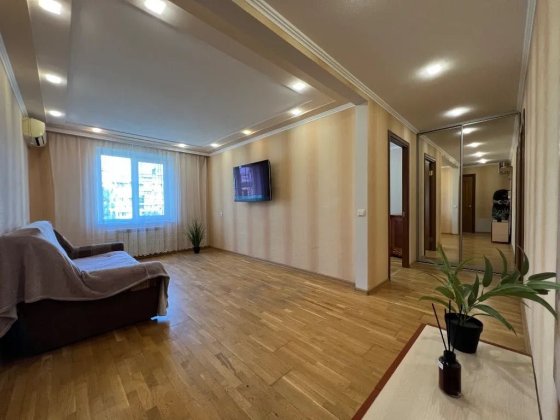 Продам квартиру жилмассив Перемога 5 проспект Героев Кодак Яхт клуб Днепр