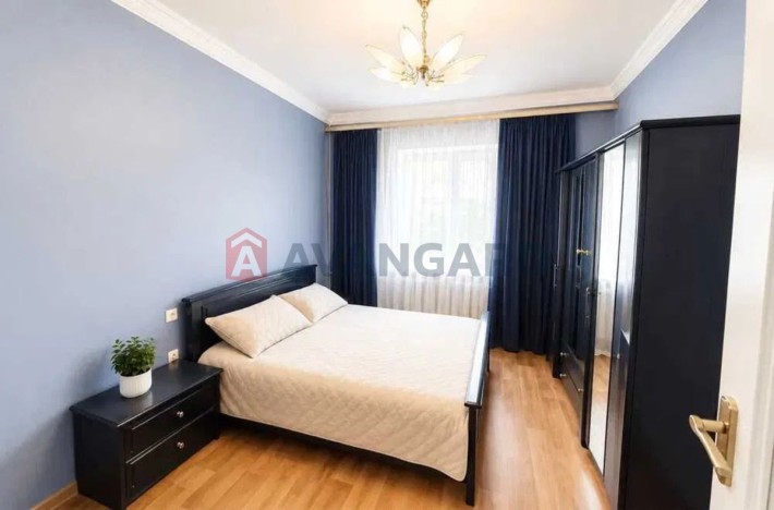 Продам 3 комнатную сталинку. Парк Глобы. Озерка. - фото 1