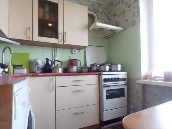Продам 3-к квартиру Новокрымская, Титова Днепр