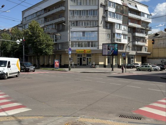 Продаж ексклюзивної 2 к квартири в центрі міста Житомир