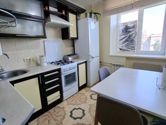 Продажа 2-комнатной квартиры, ул. Семафорная 32,ремонт,безнал. Днепр