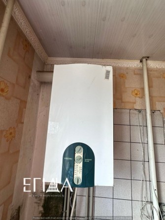 Продаж 3-кімнатної квартири вул.Кропивницького 7/9 поверх АГО - фото 1