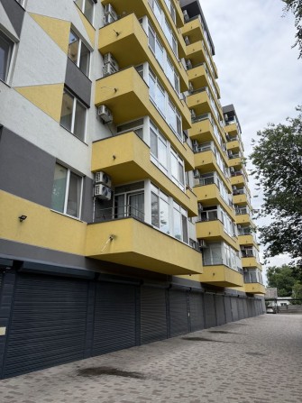 Продаж 2 к квартира, район Косіора  ,жк Хмельницький , вул.Богдана Змельницького ,11 а . - фото 1