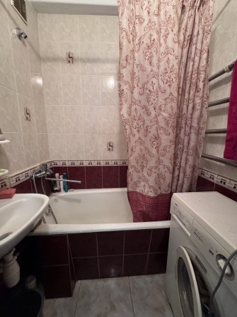 Продаж 2к квартири центр Олександрівський Запорізька Малий ринок - фото 1