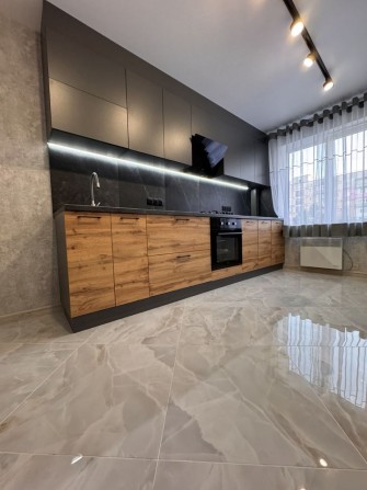Продам  3к квартиру на Шатило 67 кв.м  з ремонтом 5 поверх з 9 - фото 1