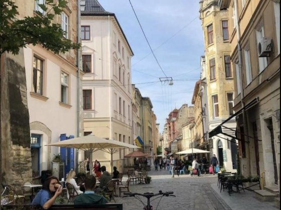Продаж 2 кімн. квартири, Площа Ринок, Центр Львов