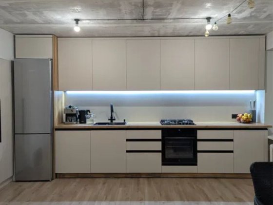 Продам великогабаритну трикімнатну квартиру біля Дендропарку. Кропивницький