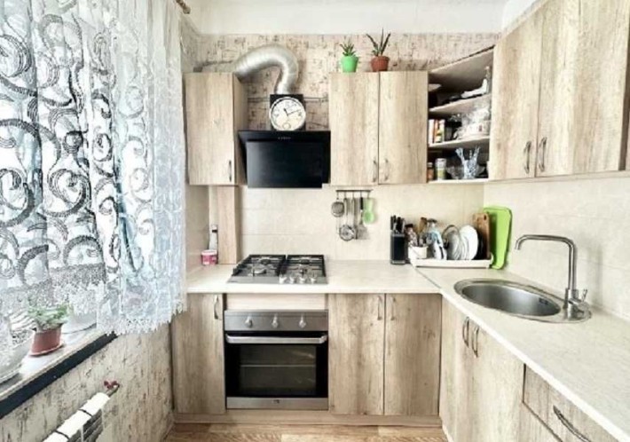 Продаётся 1 ком. кв . ул. Профессора Толока на Бородинском. - фото 1