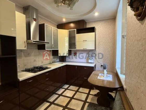 Продам 3-кімнатну квартиру  Дніпровський район. Запорожье