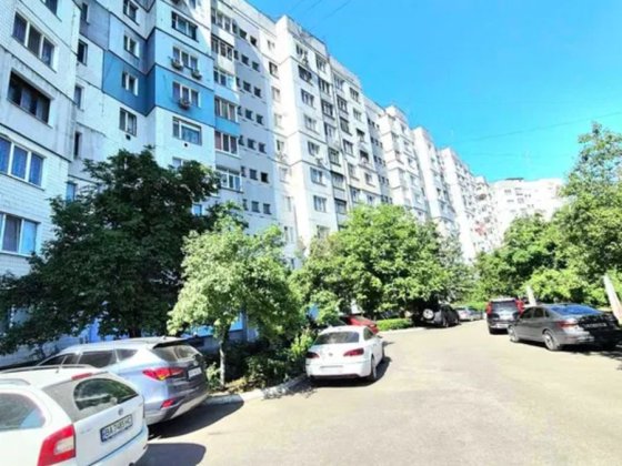 Продам великогабаритну 4-и к/к, 82 м2 на вул. Державності. Кропивницький
