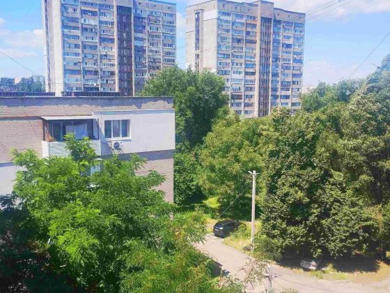 Продам 1 комн квартиру на Титова, 12. Проспект Поля Дніпро