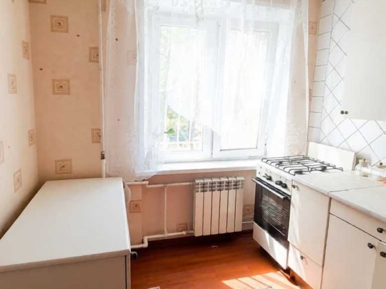 Продам 2 комнатную квартиру ул. Калиновая 68 Днепр