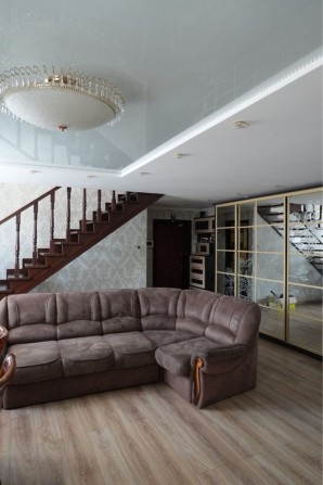 ПРОДАЖ ДВОРІВНЕВОЇ 3-кімнатної квартири - фото 1