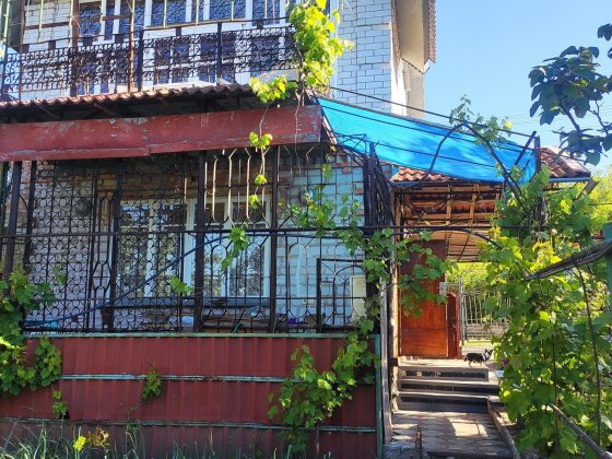 Продам 3х этажную дачу Вільнокурянівське Запорожье