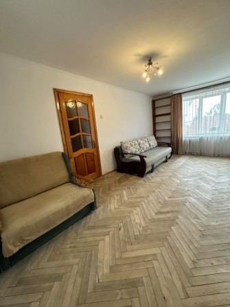 Продаж 1 кімнатна квартира вул. Єфремова, рн. Політехнічного інституту, ближній центр. - фото 1