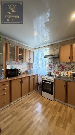 Продам 3 кімнатну квартиру с. Сонячне - фото 1