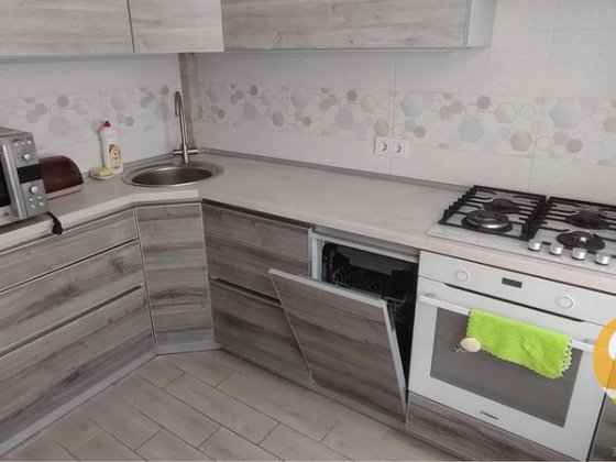 Продаж 3-х кімн. квартири повнометражної вул. Патріотична. Запорожье