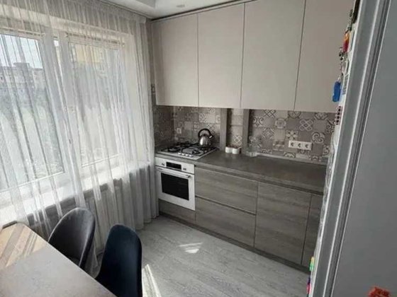 Продам 1 комнатную квартиру с ремонтом на Победе-5 Днепр