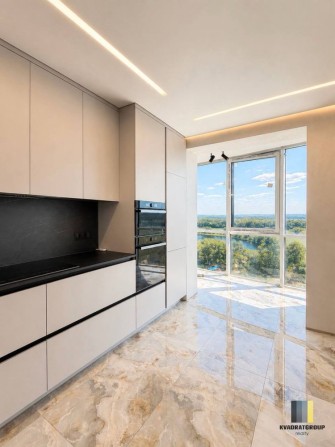 Продам 3-к квартиру в River Park - фото 1