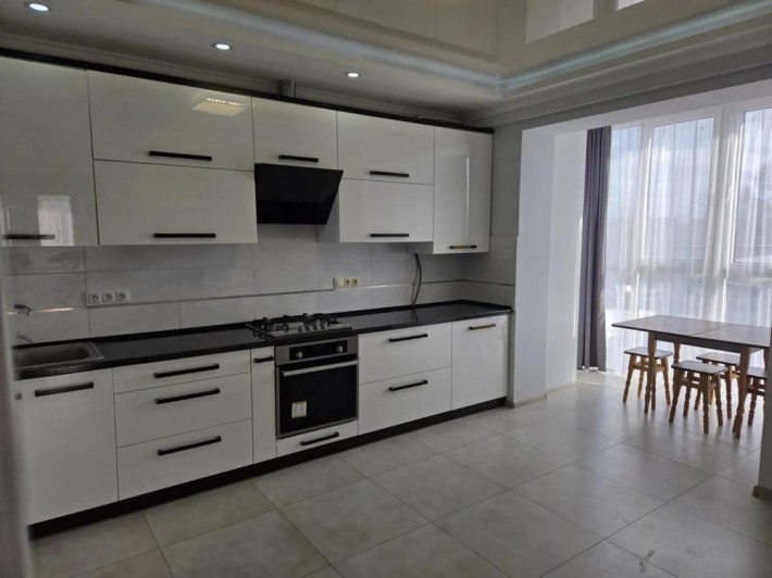 Продаж 2 кім.квартира 77.10 м² 2/11ц вул.Богдана  Хмельницького 145000$ - фото 1