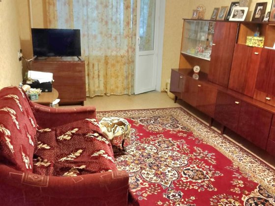 Продам 2-х комнатную квартиру на 2/5 в Центре / 3-я Слободская Николаев