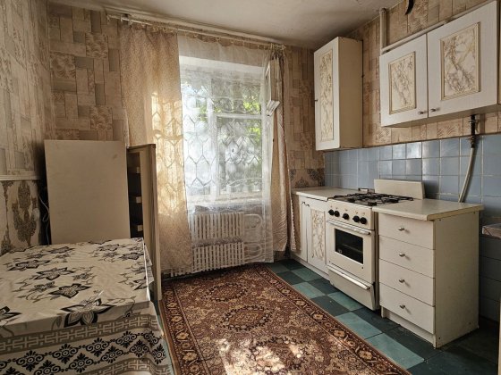 продам 2 к квартиру на Тополі 1 Днепр