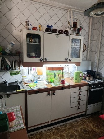 Продаю 3к/кв пр.Центральный ( Ценр.рынок),4/5,65/44/7 ,37000$ - фото 1