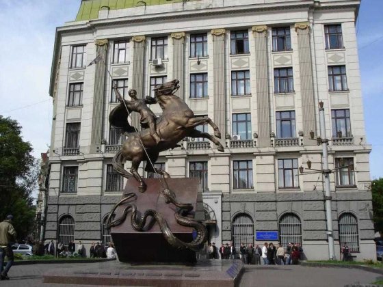 Продаж 5 кінатної квартири на площі Григоренка, Центр, Львів Львов