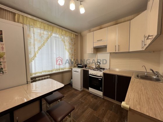 Продаеться 2 кім квартира Запорожье