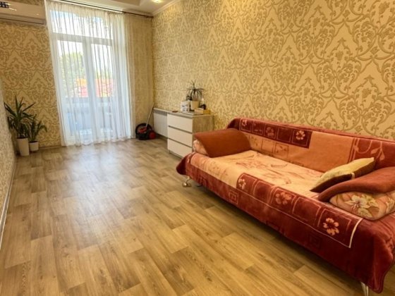 Продаю 2х комнатную квартиру в Центре. Улица Декабристов. Николаев