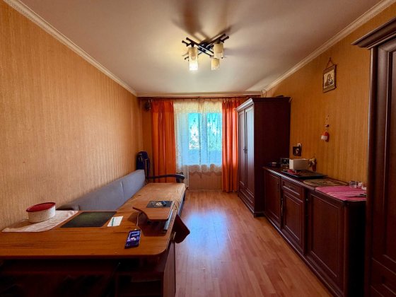 Продаж трикімнатної квартири на площі Перемоги Николаев