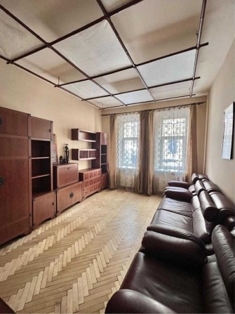 Продаж 3-кімнатної квартири в центрі Львова – вул. Джерельна (вул. Водна) - фото 1