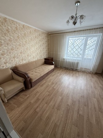 В продажу 3-ох кімнатна квартира. Район : 13 лінія - фото 1