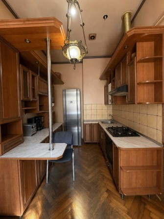 ЕКСКЛЮЗИВНИЙ Продаж 2-кімнатної квартири  в центрі міста | вул. Дорошенка | Крушельницької | бічна К - фото 1