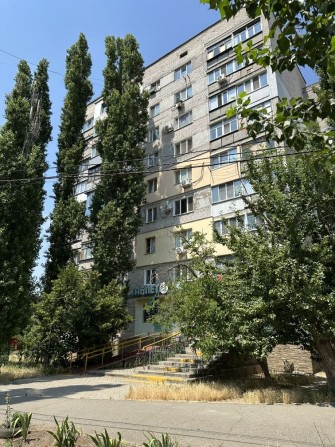 Продам 2-х комнатную квартиру "чешку" по ул. Артема(Океанская),район "Экомаркета" - фото 1