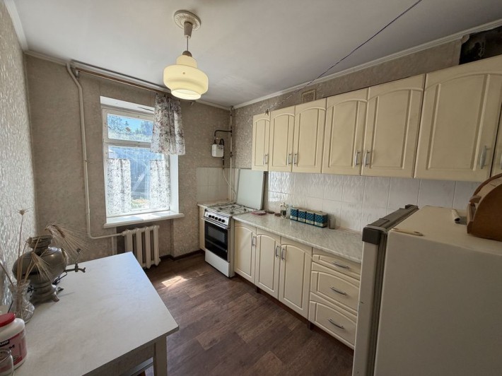 Продаж 3к квартири в Центрі, вул. Галини Петрової - фото 1