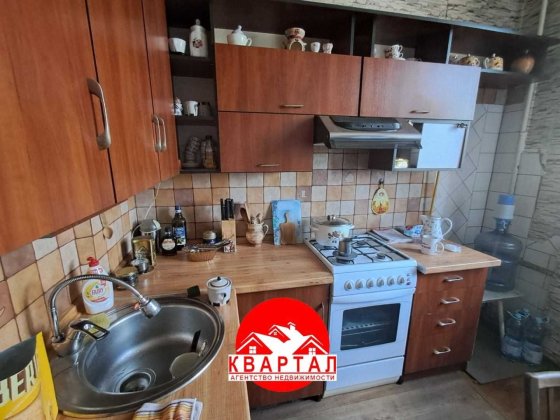 Продается 3-х комнатная светлая полнометражная квартира на Проспекте Соборном, пл. Запорожская Запорожье