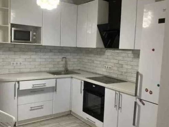 Продам 1 комн квартиру 3 этаж 40м2 Ремонт Укомплектована Новострой ЖК Мира-4 Харьков
