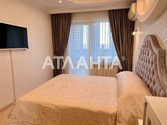 Продам 2х.комнатную сотовый проект на Ак.Королева. Евроремонт. Парковка в подарок! Одеса