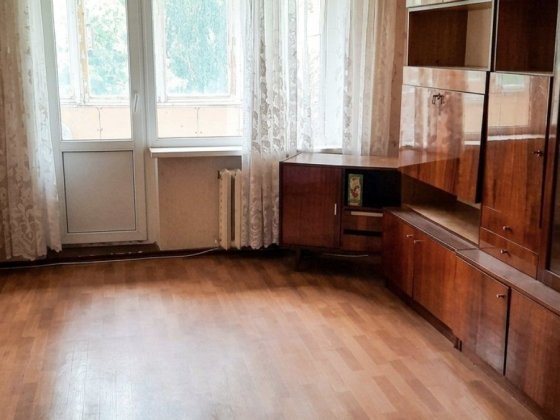 3 комнатная  на Днепродороге(С. Палия)!3 этаж! Газ! Одеса