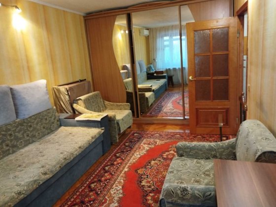 Продам 1 к.квартиру П'ятихатки пр. Ак.Курчатова 27 Харків