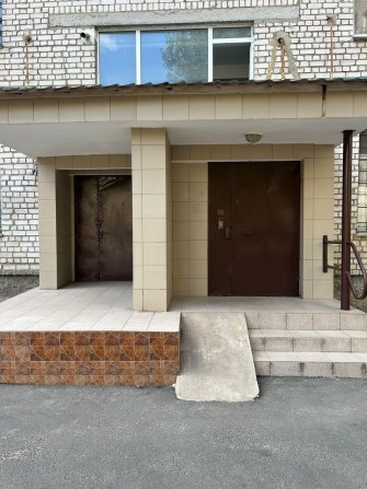 Продам двокімнатну  квартиру район Яхт клуба - фото 1
