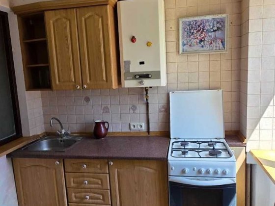 Продам 2 комнатную квартиру  метро Ботанический Сад, Центр Харьков