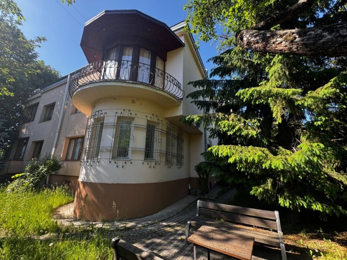 Продаж 5-кім кв-ри на  Новому Львові ( паркова зона) 
2-3/3ц, 180 м/кв - фото 1