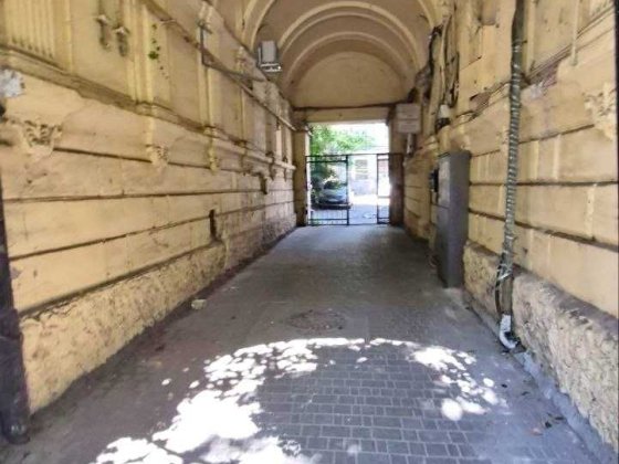 Продам выделенную не блоком коммуну на Греческой Одесса