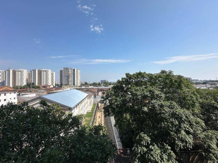 Продам  3 комнатную квартиру  по ул. Люстдорфская  дорога. - фото 1