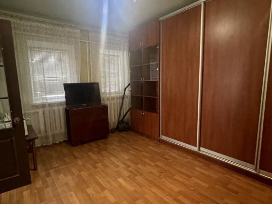 Продаю 2- х ком. квартиру ( жилкоп ) авт. отопление Садовая Скороходова Николаев