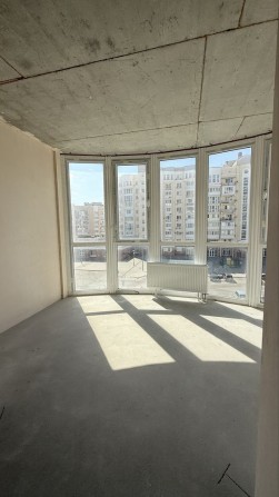 Продаж 1-кімнатної квартири 38 м² у ЖК «Рів’єра» з видом на річку - фото 1