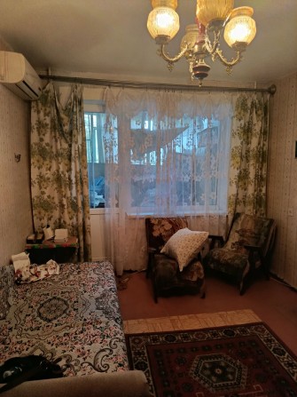 Продаю 2 к/кв пр.Мира ( пл.Победы) 4/9,46/28/8,лоджия 25000$ - фото 1